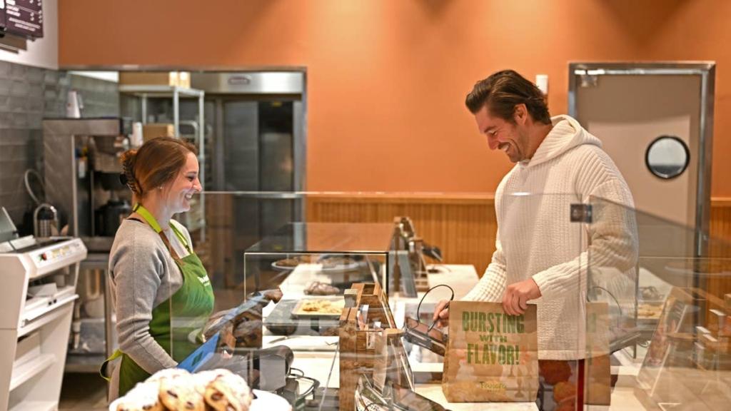 After Panera Bread closures, rivals make major moves
